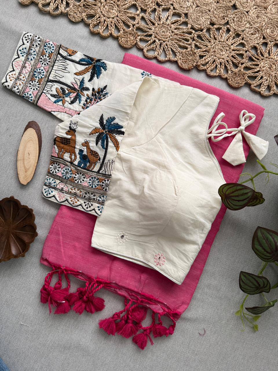 Beautiful- Pink Handloom Cotton Saree With Havy Embroidery Work Stitched Blouse