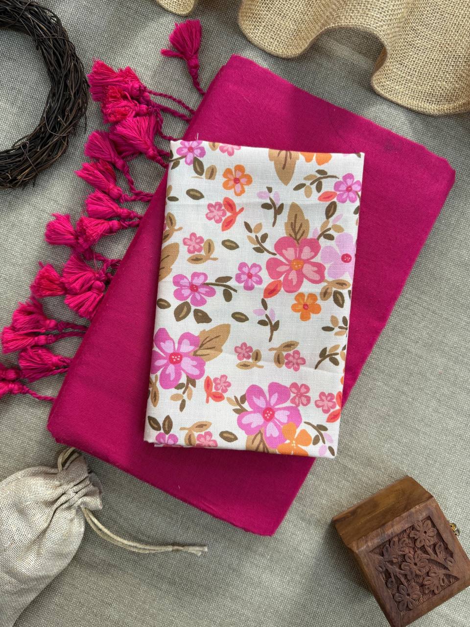 ATTRACTIVE - BABY PINK HANDLOOM COTTON SAREE WITH FLOWER PRINTED BLOUSE