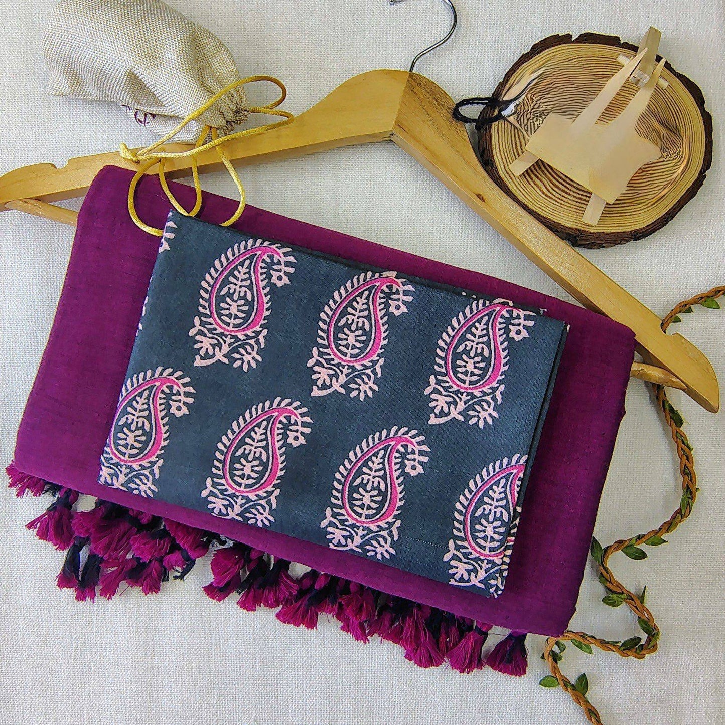 Dharma Exclusive - Wine Handloom Cotton Saree With Traditional Printed Blouse