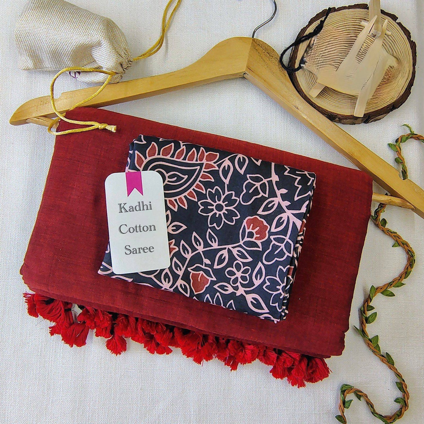 Dharma Exclusive - Marron Handloom Cotton Saree With Traditional Printed Blouse