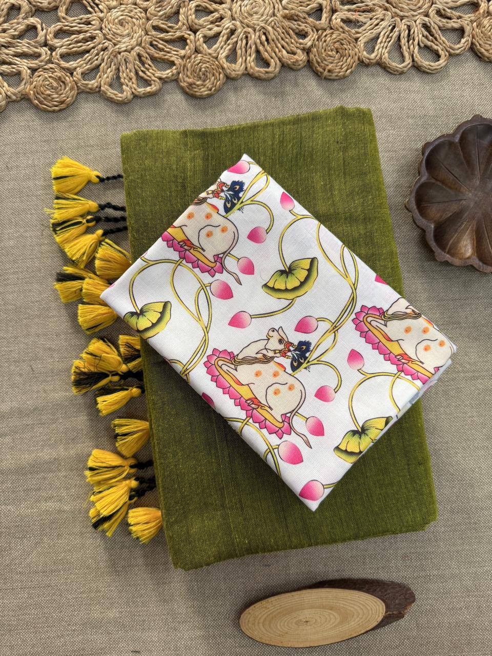 Dharma Exclusive - Mahendi Handloom Cotton Saree With Printed Blouse