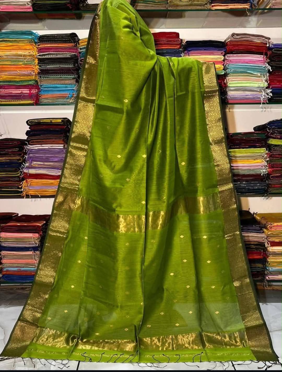 Catchy Parrot Green Handloom Maheshwari Cotton Silk Saree