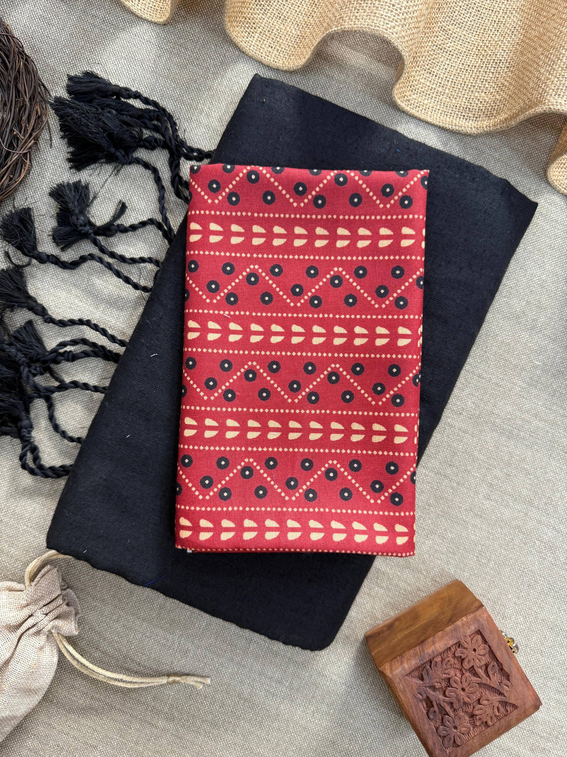 MAGIC - BLACK HANDLOOM COTTON SAREE WITH PRINTED BLOUSE