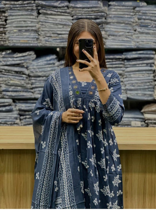 VERY BEAUTIFUL PURE MUL COTTON MIRROR WORK SUIT SET