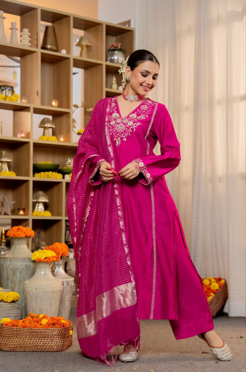 ATTRACTIVE BANARASI SATORI SILK SUIT SET