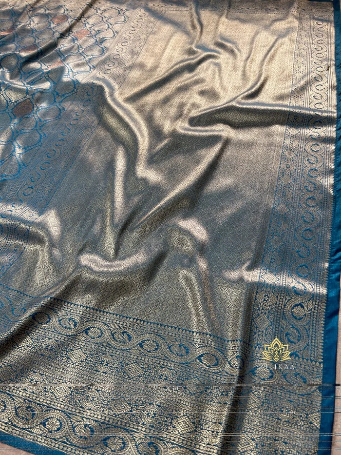 Trendy Blue Soft Silk Saree With Admirable Blouse Piece