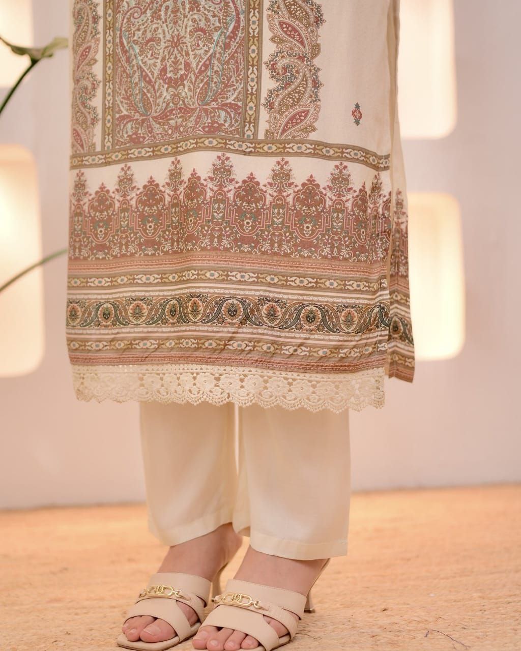 Elegant Cream Heavy Muslin Digital Printed Suit Set with Delicate Lace Work