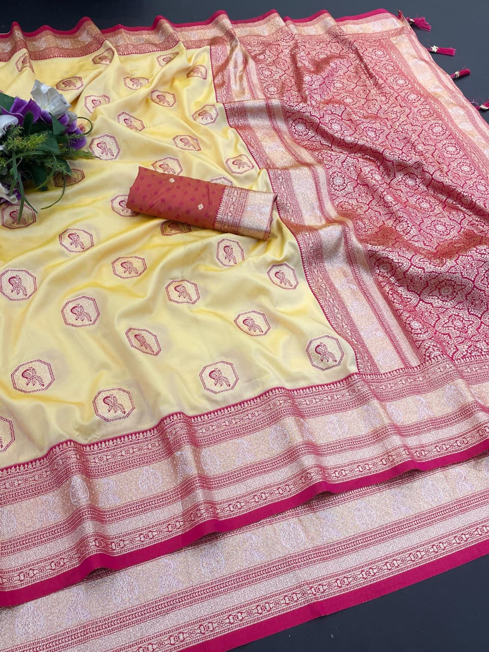 Elegant Light Yellow Silk Saree With Royal Pink Zari Border For Women