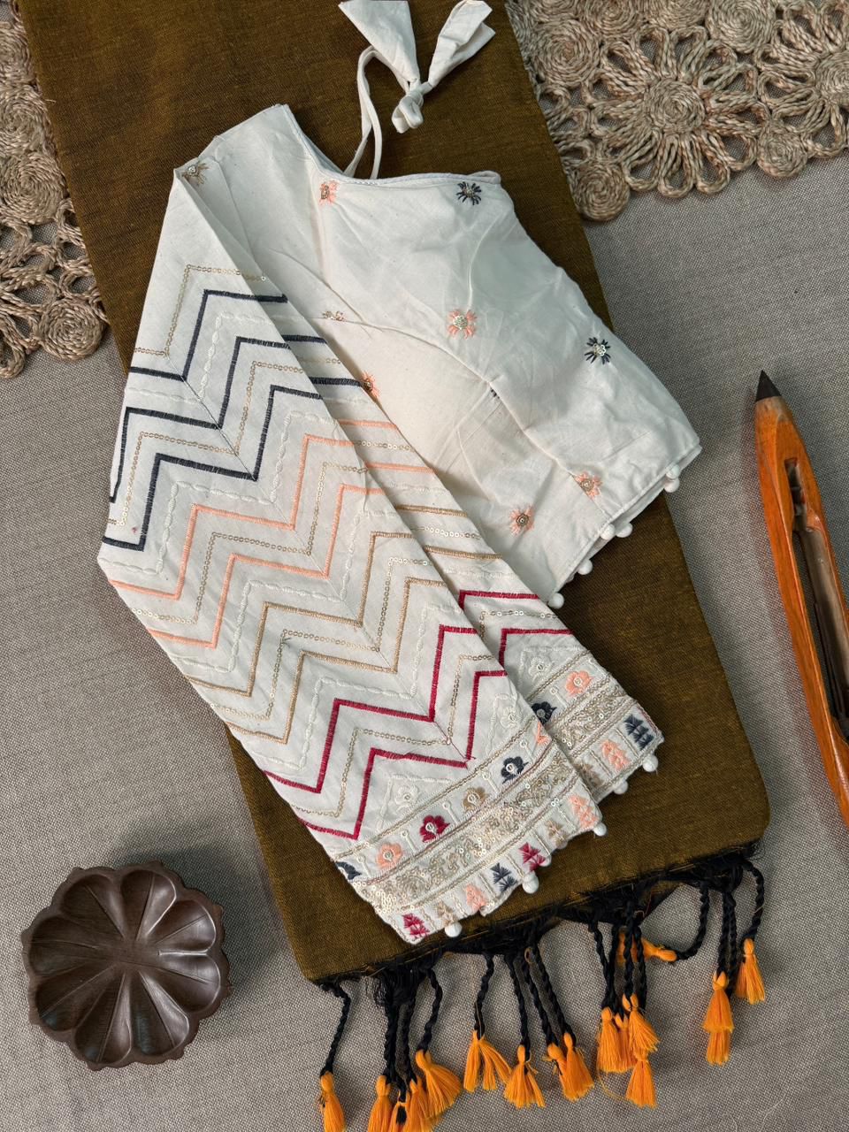 Dharma Exclusive - Mustered Handloom Cotton Saree With Havy Embroidery Stitched Blouse