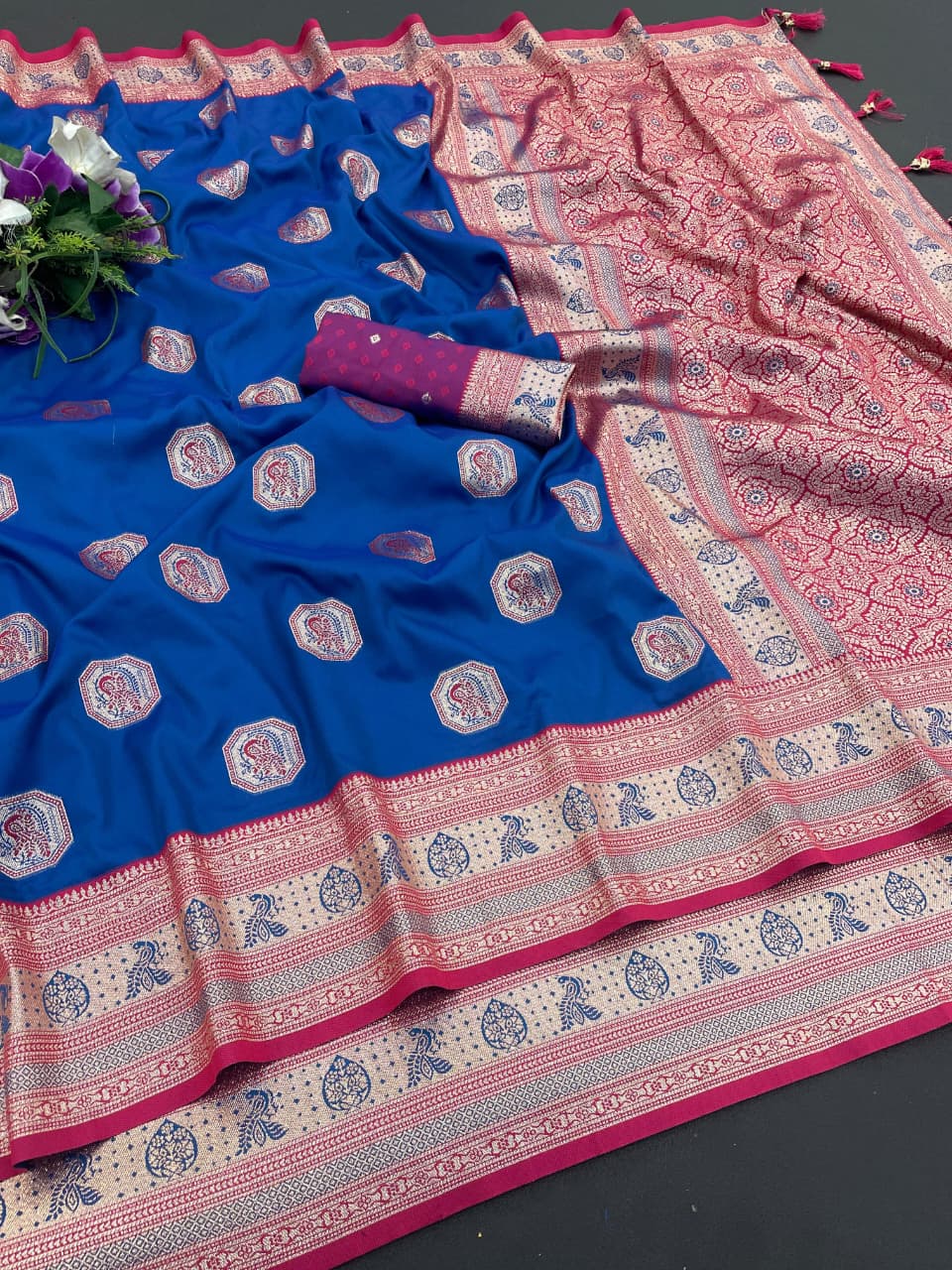 Elegant Blue Silk Saree With Royal Pink Zari Border For Women