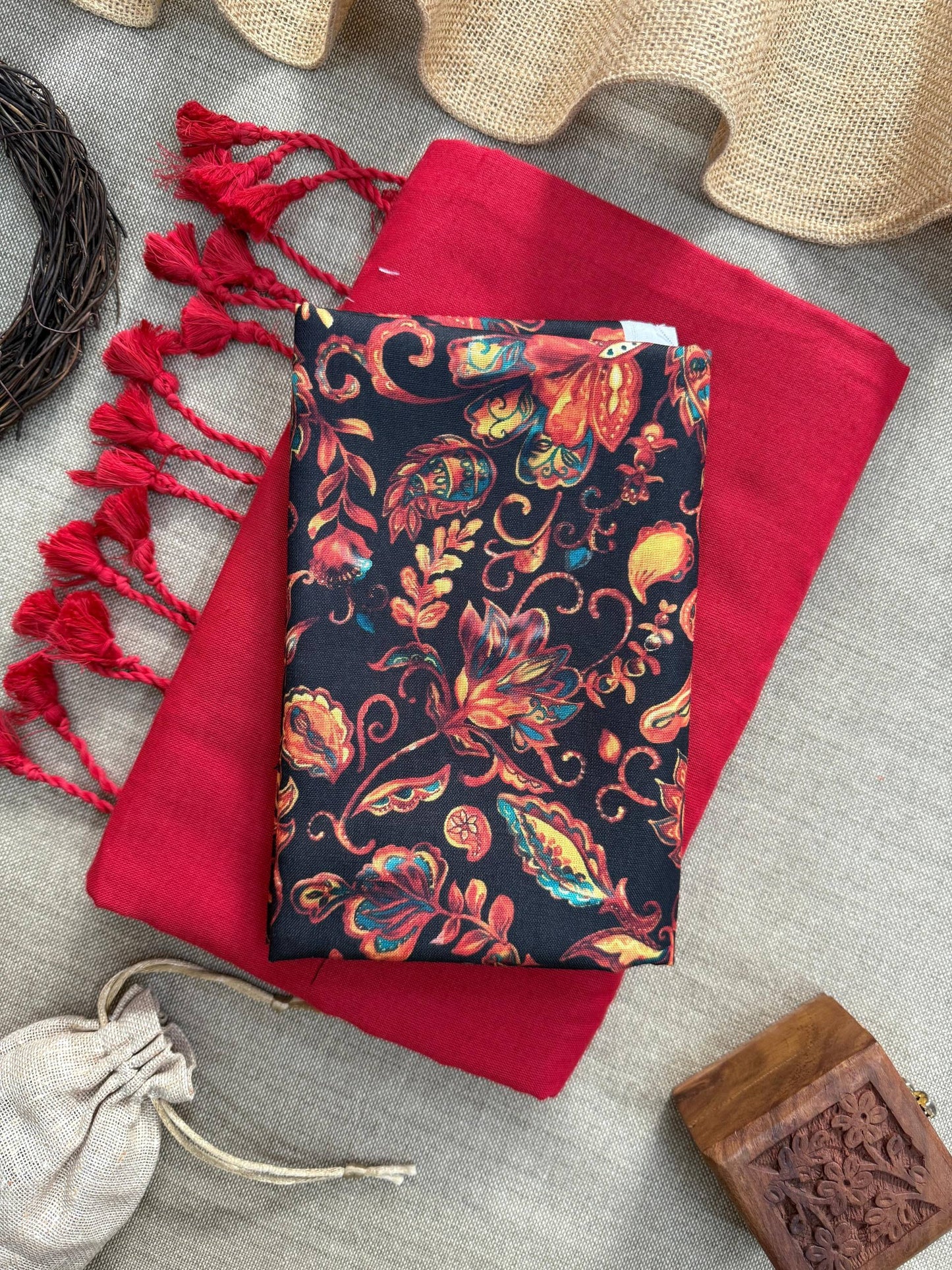 BEAUTY - RED HANDLOOM COTTON SAREE WITH PRINTED BLOUSE