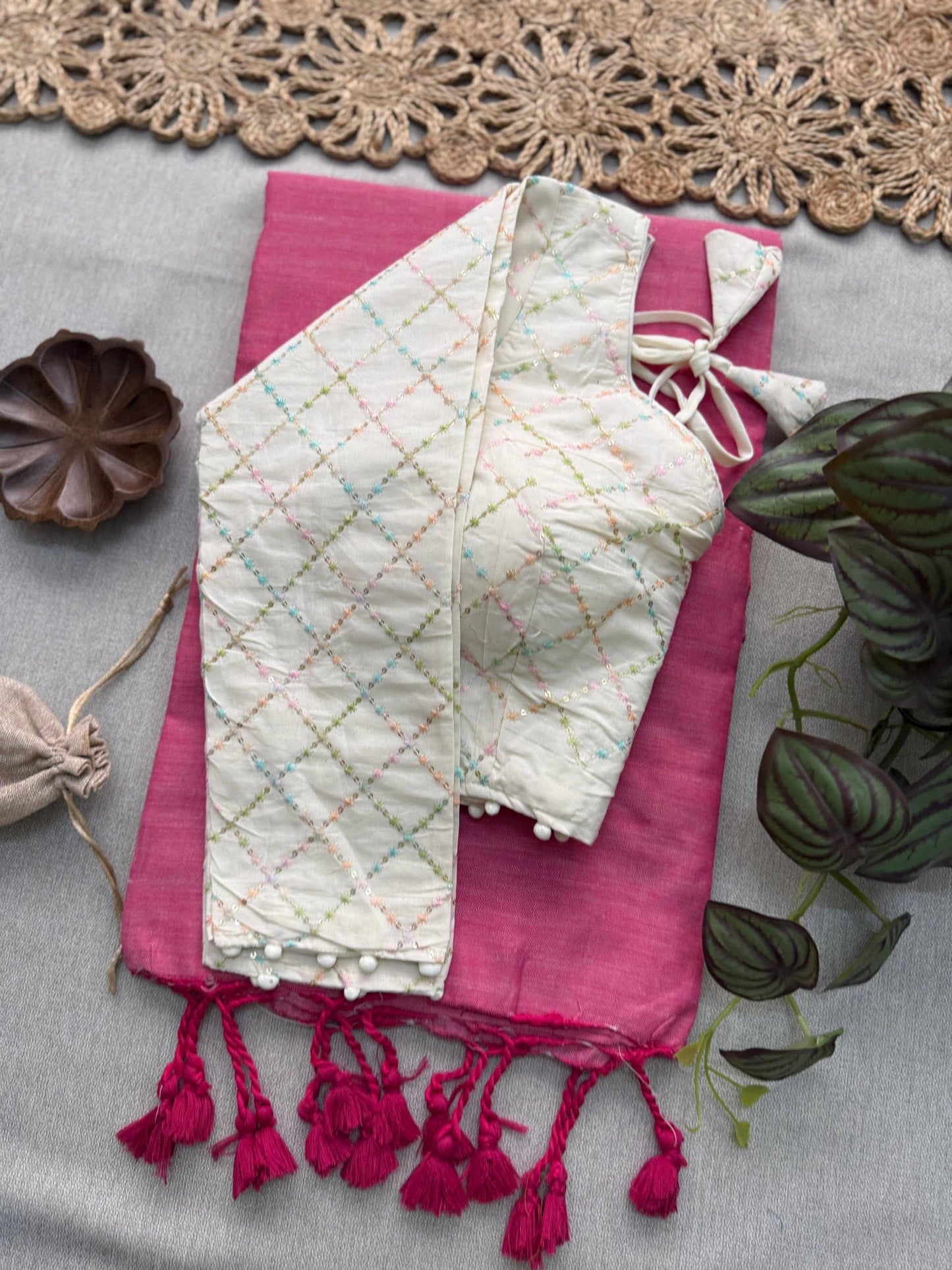 Beautiful - Pink Handloom Cotton Saree With Havy Embroidery Work Stitched Blouse