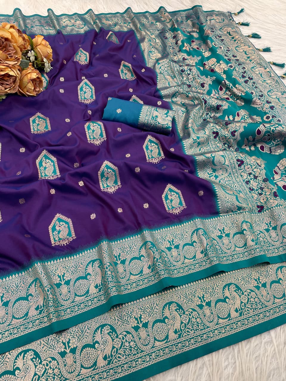 Exclusive Navy Blue Kanchipuram Silk Saree With Contrast Pallu & Blouse