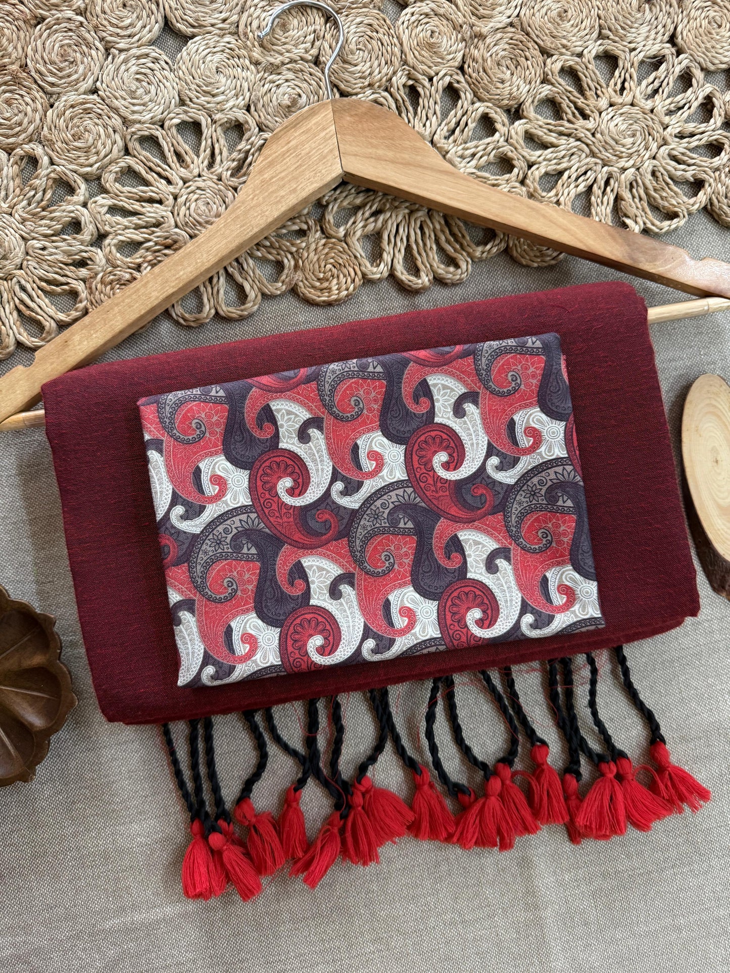 Dharma Exclusive - Maroon Handloom Cotton Saree With Printed Blouse