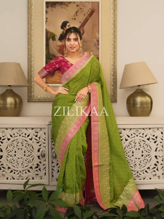 Twirling Green Soft Silk Saree With Vivacious Blouse Piece