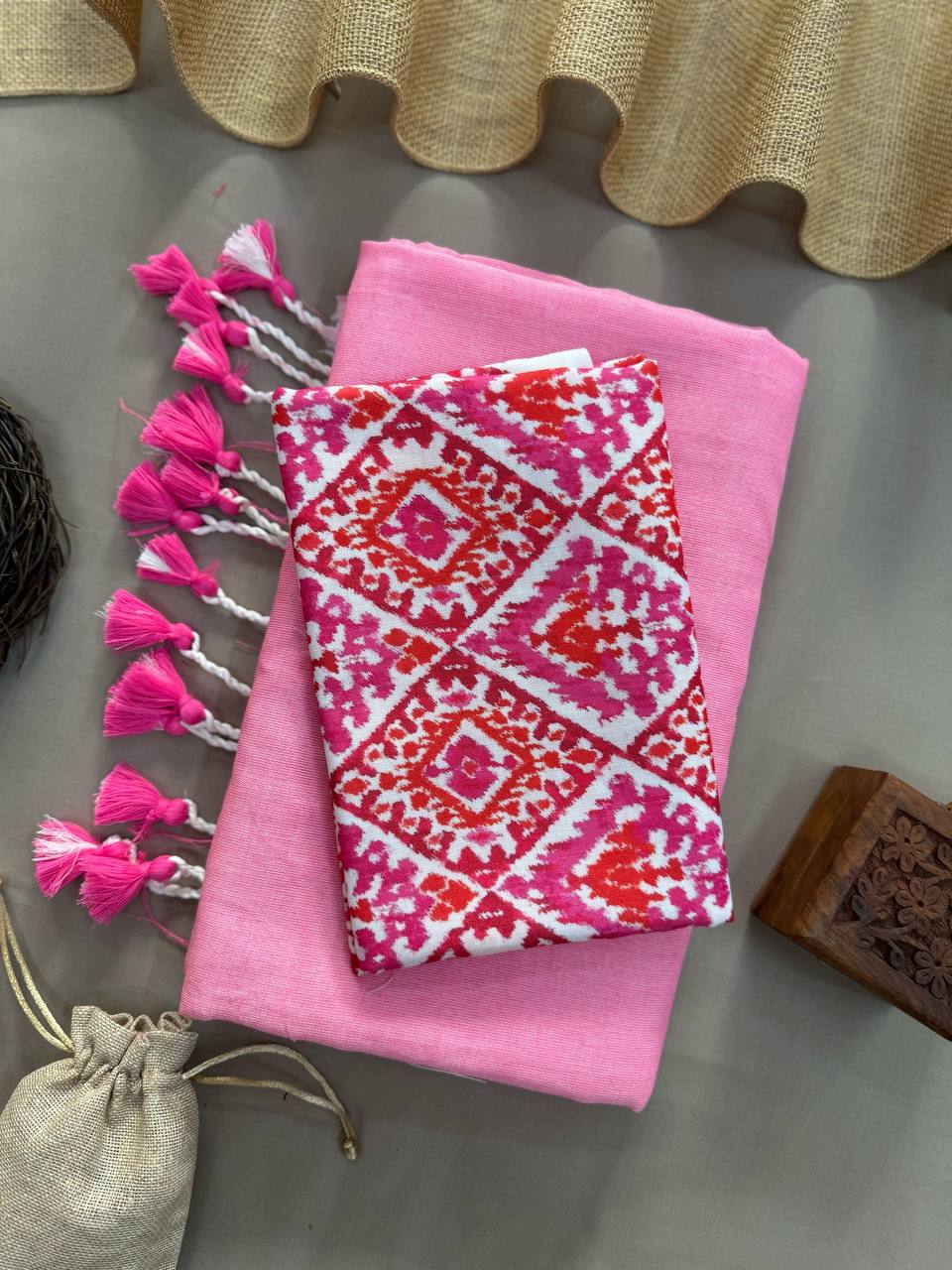 Baby Pink Handloom Cotton Saree With Cross Ikkat Printed Blouse