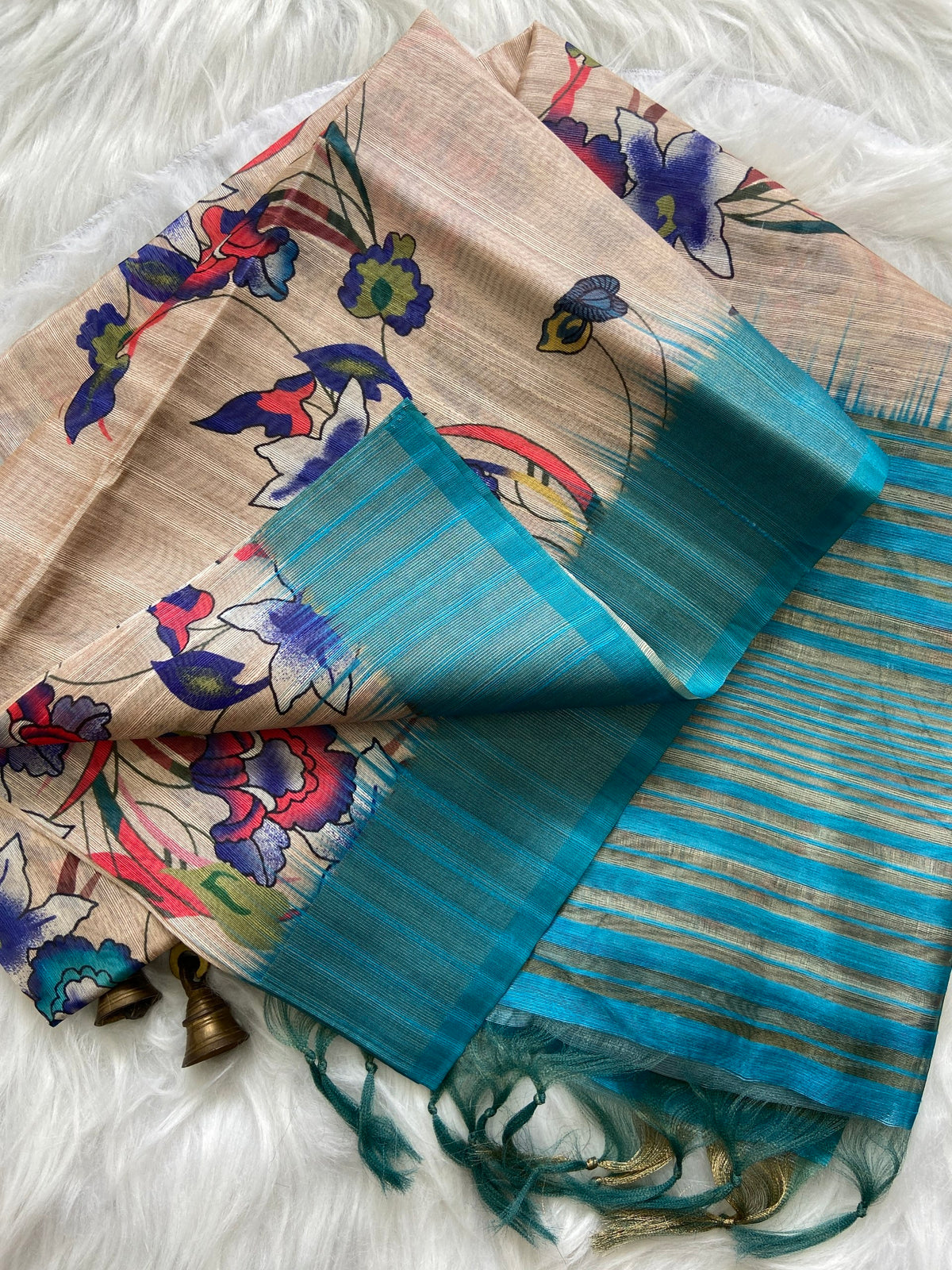 Aveline Azure Bloom Floral Printed Soft Tussar Silk Saree