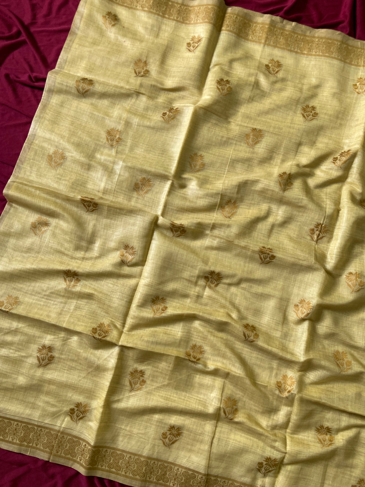 Aarvi Golden Bloom Muga Cotton Weaving Saree