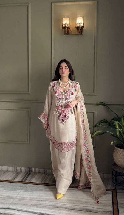 Attractive Designer Heavy Georgette Embroidery Farshi Salwar Suit Set