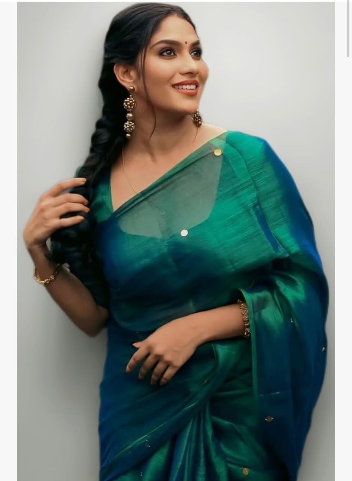 Mul Cotton Raga Tissue : Bluish Green with Tassels