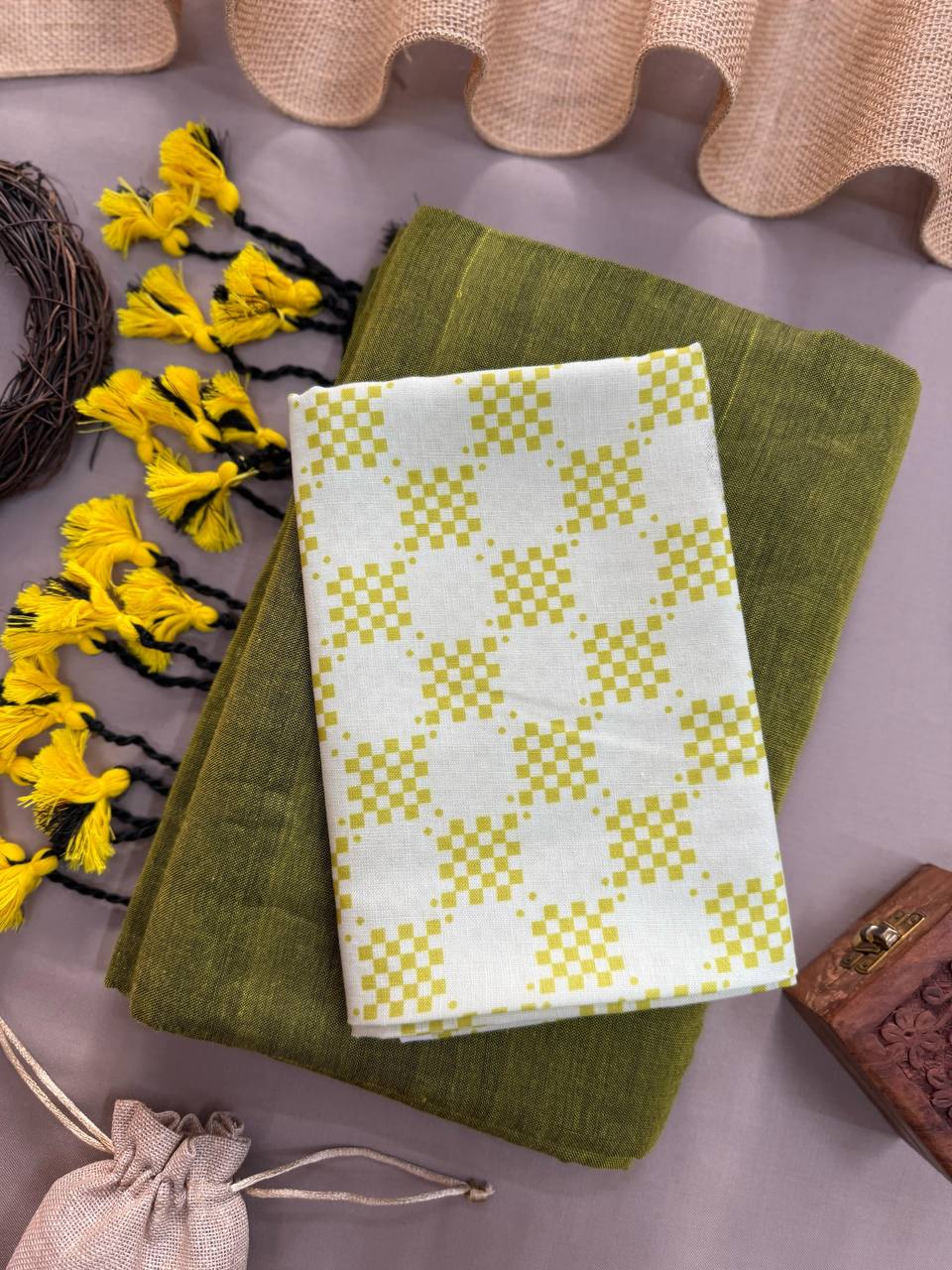 Lemon Yellow Handloom Cotton Saree With Box Chex Printed Blouse