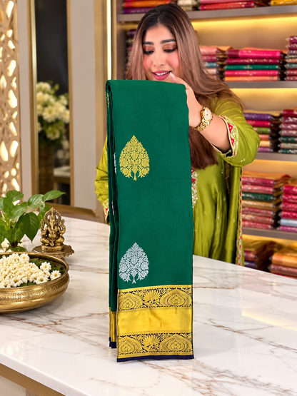 Emerald Green Soft Banarasi Silk Saree With Ineffable Blouse Piece