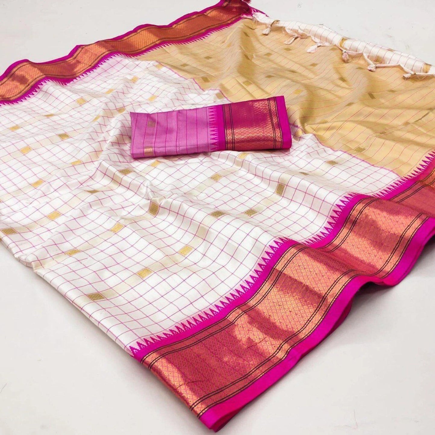 Exclusive White & Pink Chex Woven Cotton Silk Saree With Gold Zari Waving Work