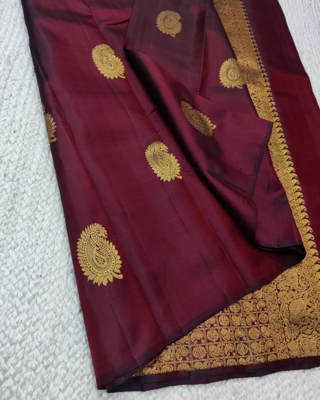Classic Maroon Banarasi Silk Saree With Adorning Blouse Piece