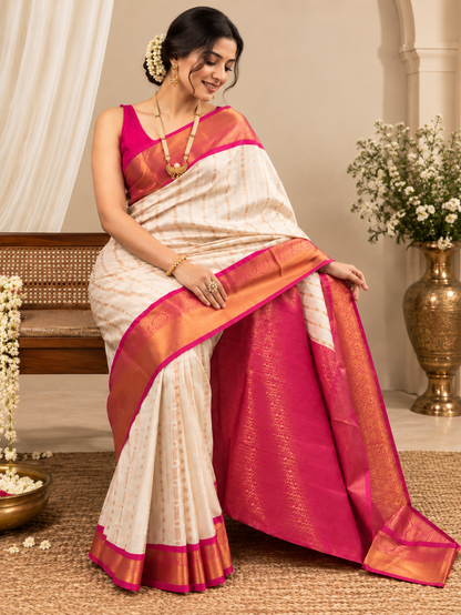 Elegant Cream Handwoven Soft Banarasi Silk Saree with Magenta Pink Pallu