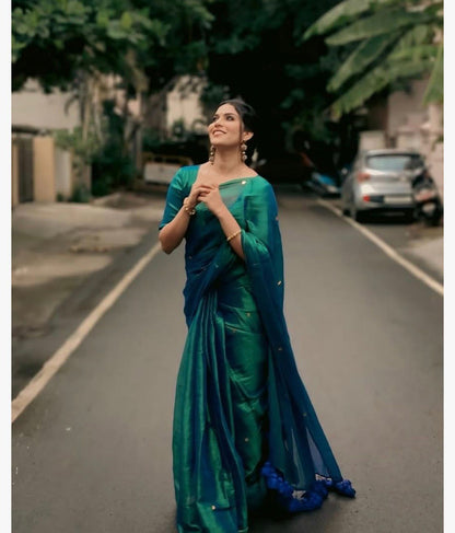 Mul Cotton Raga Tissue : Bluish Green with Tassels