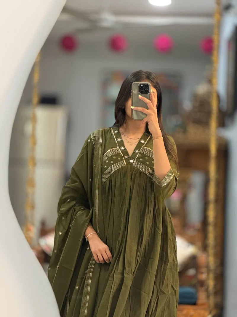 GORGEOUS MUL COTTON MIRROR WORK SUIT SET