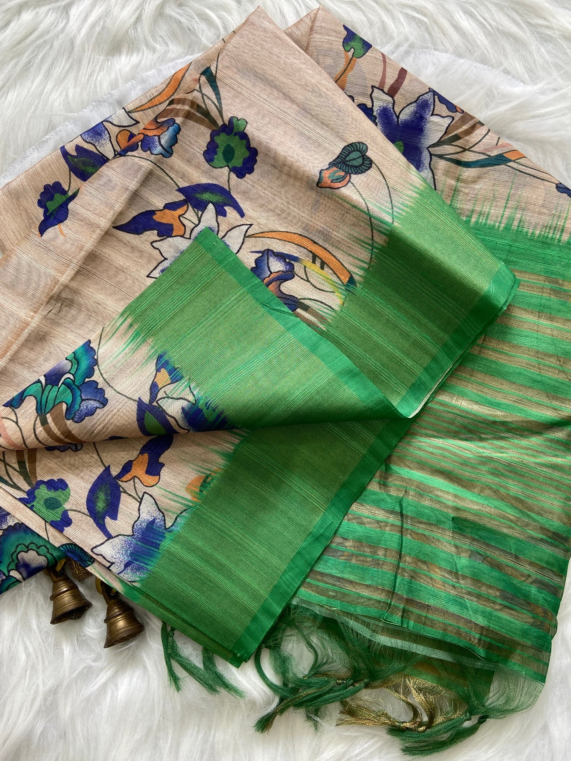 Elegant Floral Print Soft Tussar Silk Saree with Green Zari Border