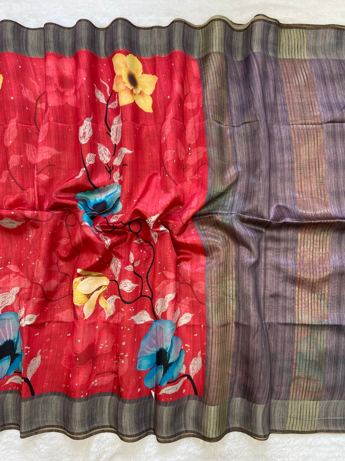 Ira Red-Grey Floral Print Soft Tussar Silk Saree