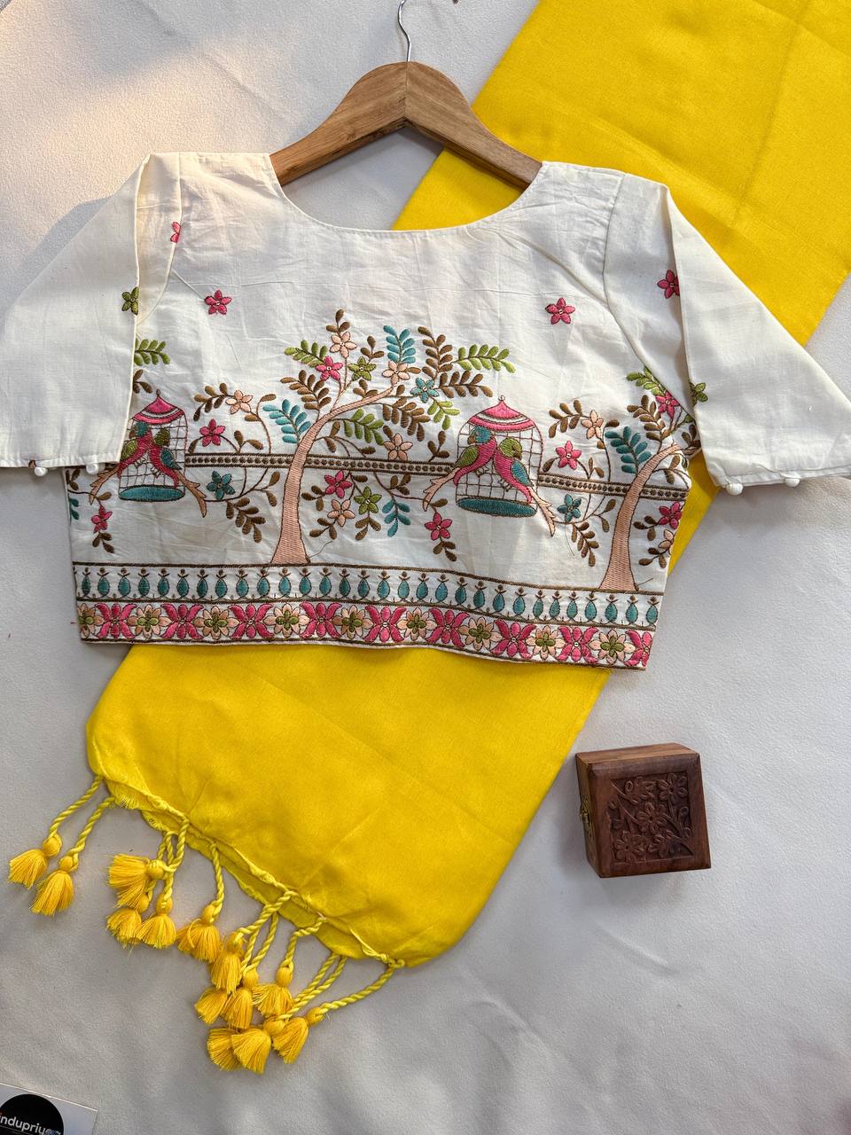 Yellow Pure Handloom Cotton Saree With Stitched Embroidery Blouse