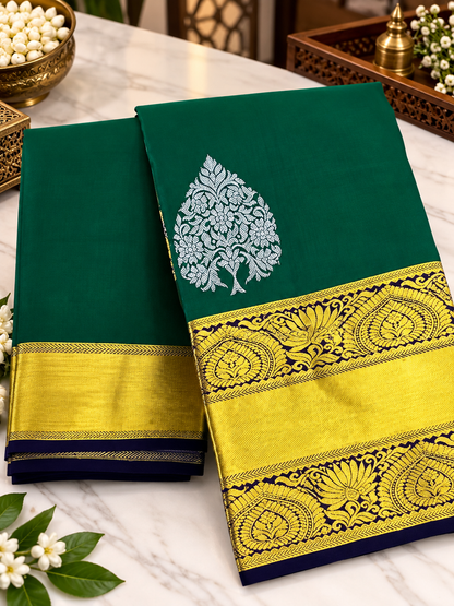 Emerald Green Soft Banarasi Silk Saree With Ineffable Blouse Piece