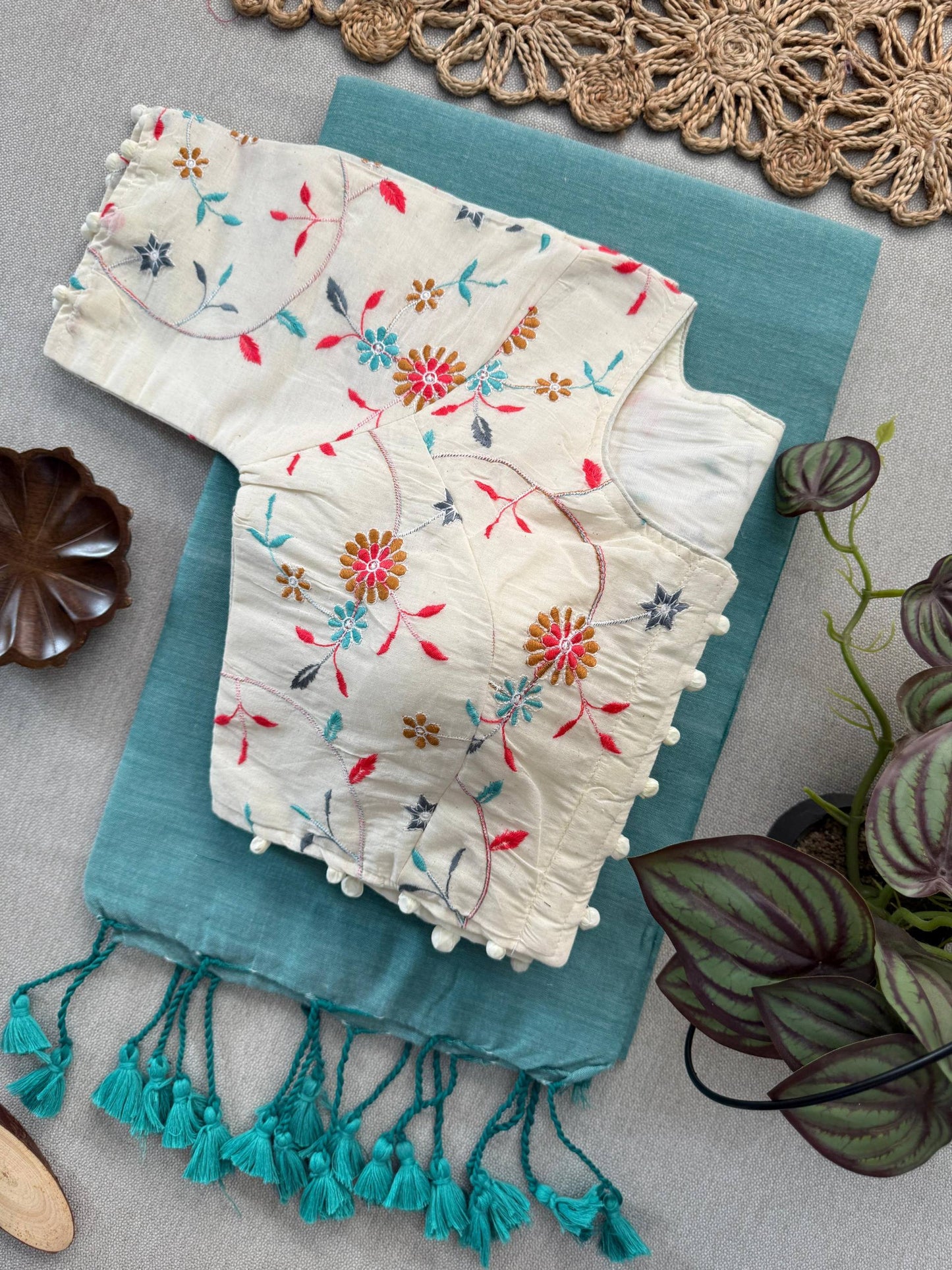 Attractive- C Green Handloom Cotton Saree With Havy Embroidery Stitched Blouse