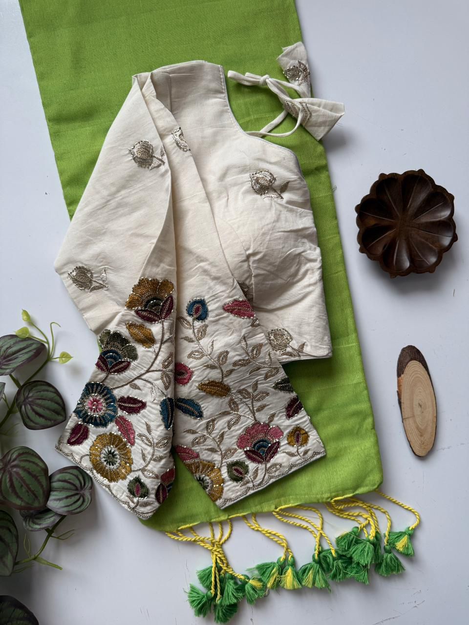 Dharma Exclusive - Parrot Handloom Cotton Saree With Havy Embroidery Stitched Blouse