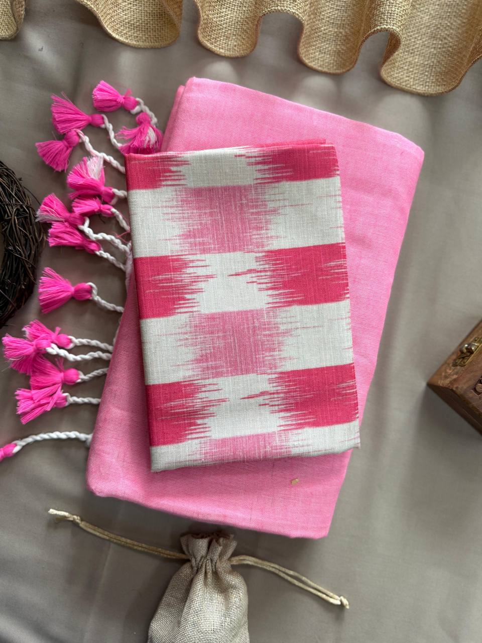 Beautiful Baby Pink Handloom Cotton Saree With Chex Printed Blouse