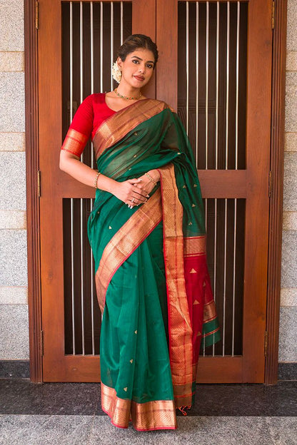 TRADITIONAL KANJIVARAM SILK SAREE AND DOUBLE ZARI WOVEN BORDERS WITH RICH PALLU
