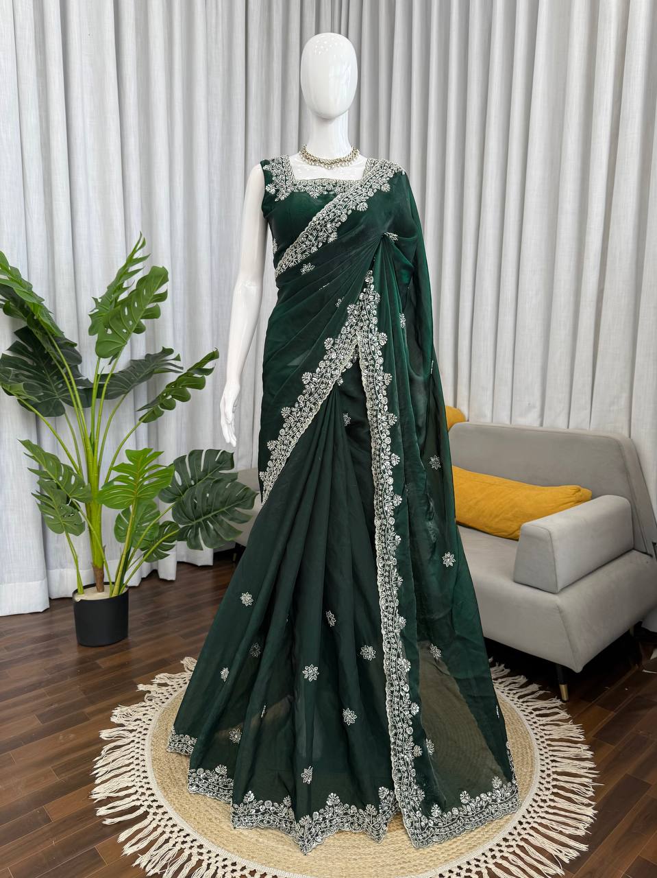 Elegant Emerald Green Fendy Silk Saree