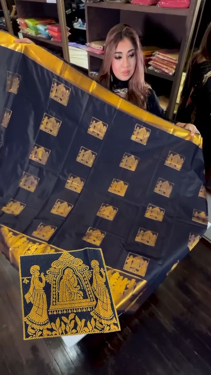 Royal Navy Blue Banarasi Silk Saree With Deserving Blouse Piece
