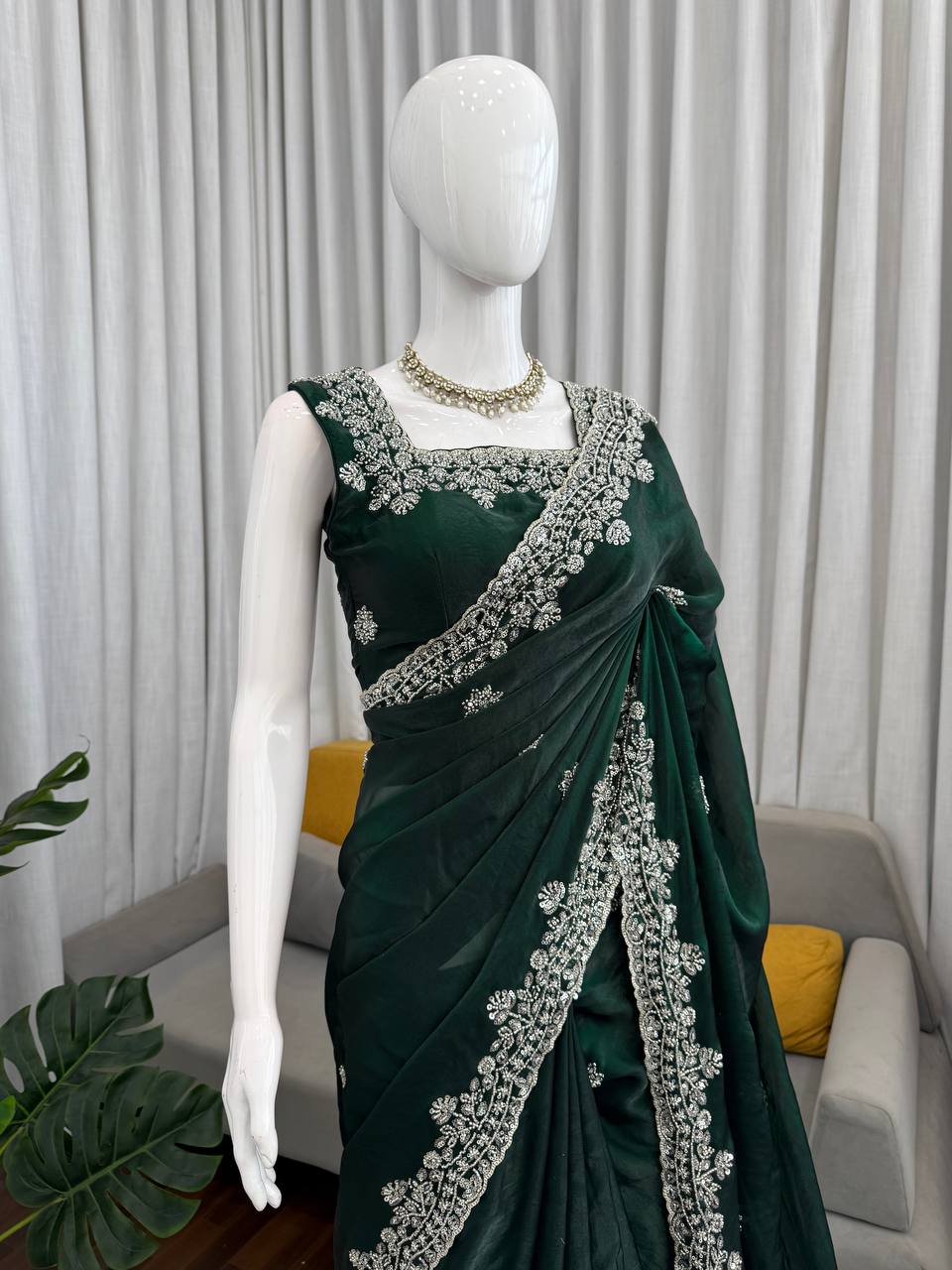 Elegant Emerald Green Fendy Silk Saree