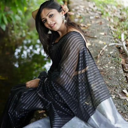 Gorgeous Black Color Banarasi Silk Saree With Weaving Work