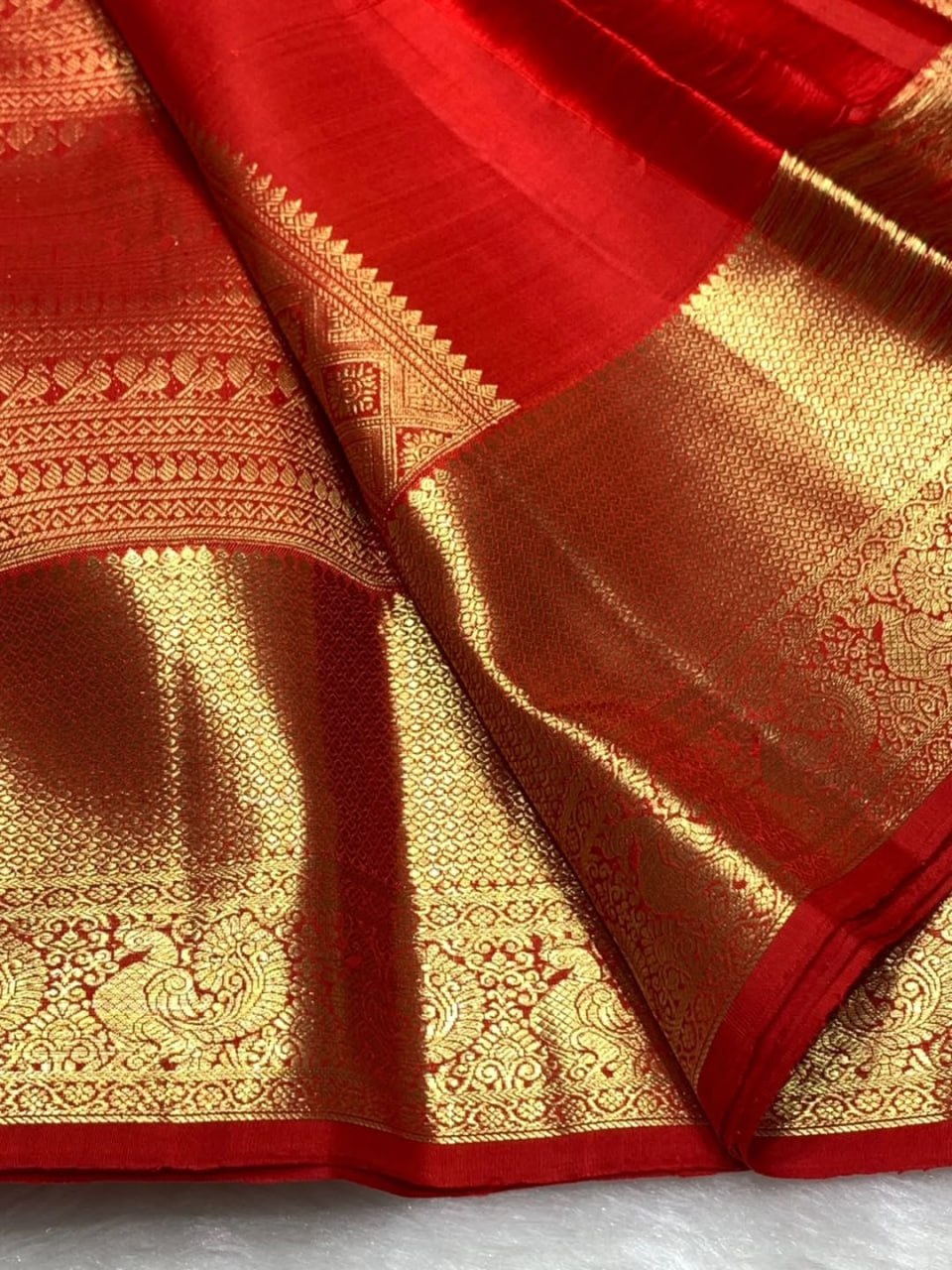 Festive Red Soft Banarasi Silk Saree With Smart Blouse Piece