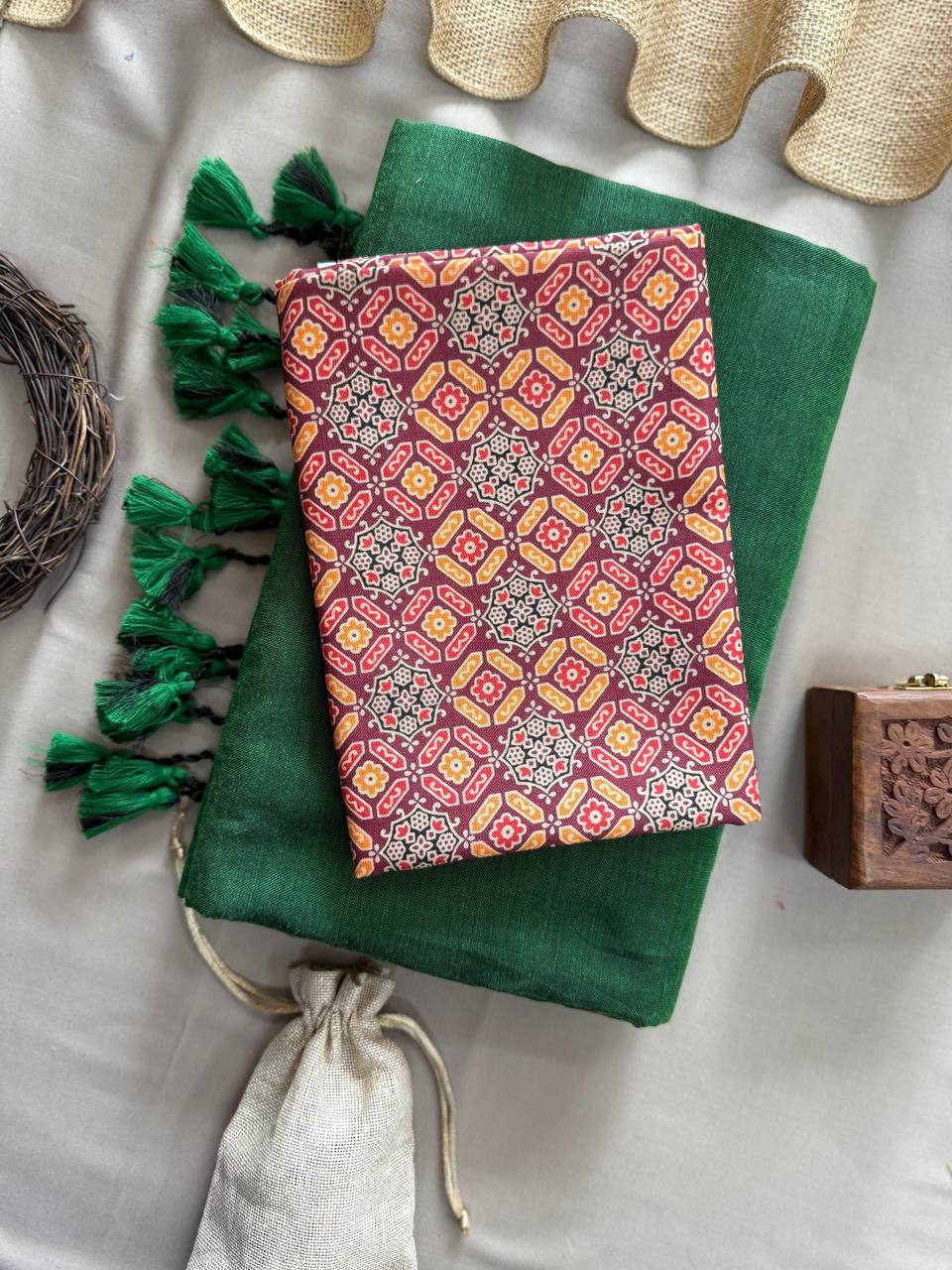 Dark Green Handloom Cotton Saree With All Over Printed Blouse