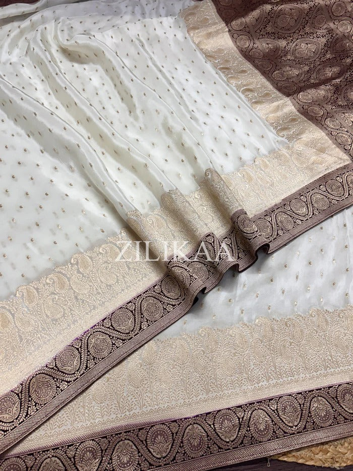 Girlish Beige Soft Silk Saree With Outstanding Blouse Piece