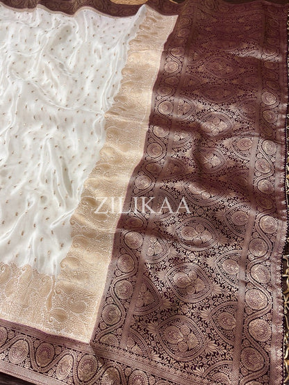 Girlish Beige Soft Silk Saree With Outstanding Blouse Piece