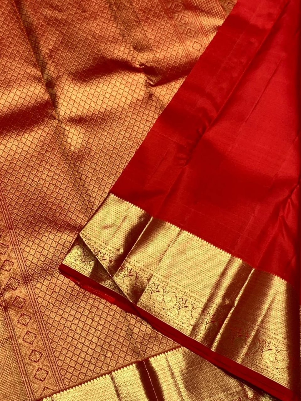 Festive Red Soft Banarasi Silk Saree With Smart Blouse Piece