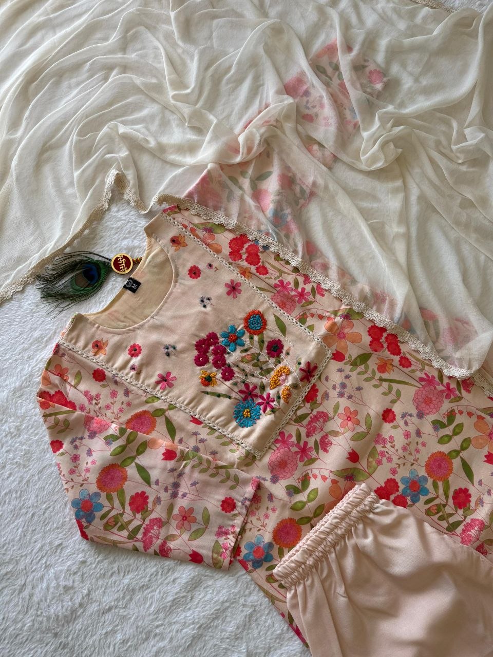 Catchy Peach Blossom Pure Linen Cotton Embroidered Suit Set