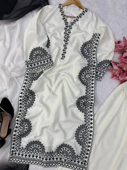 Ivory Biscuit Slub Monochrome Threadwork Kurta Set